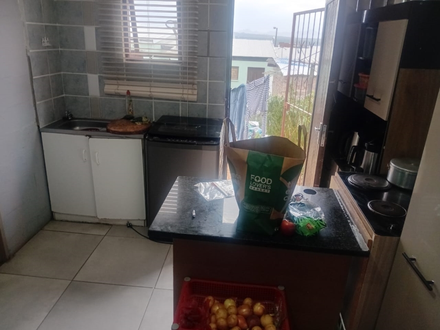 2 Bedroom Property for Sale in Kwanonqaba Western Cape